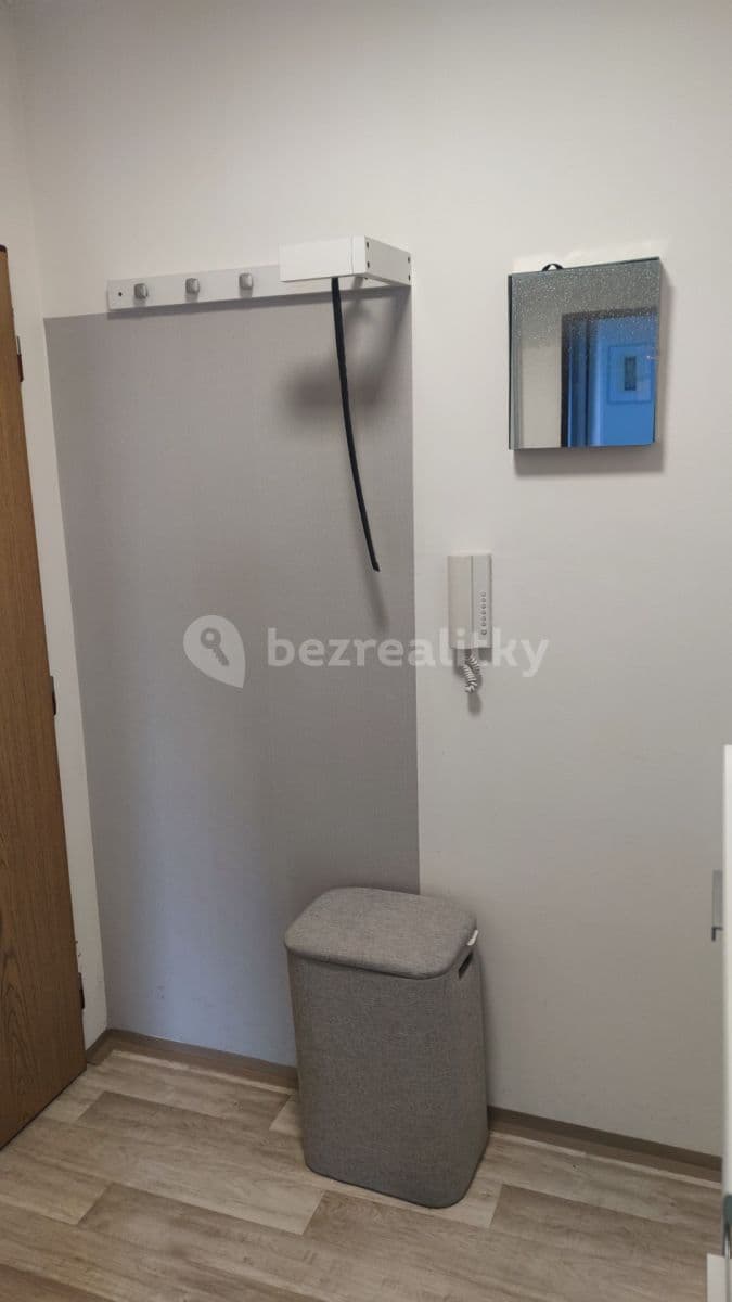 Prenájom bytu 1-izbový 33 m², Ronešova, Praha, Praha Prenájom bytu 1-izbový 33 m², Ronešova, Praha, Praha