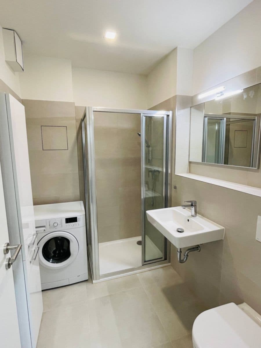 Prenájom bytu 1-izbový 37 m², Kladno, Středočeský kraj Prenájom bytu 1-izbový 37 m², Kladno, Středočeský kraj