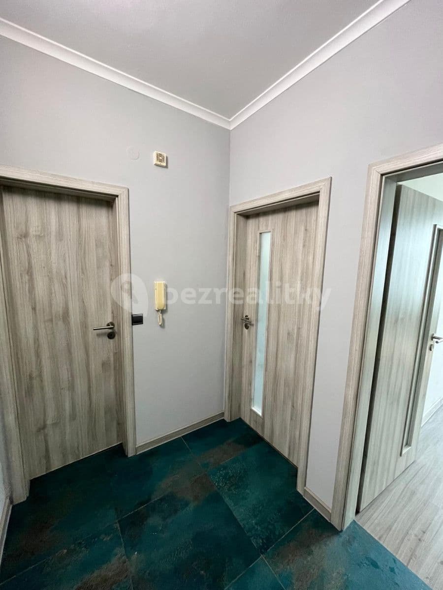 Prenájom bytu 2-izbový 43 m², Lipnická, Praha, Praha Prenájom bytu 2-izbový 43 m², Lipnická, Praha, Praha