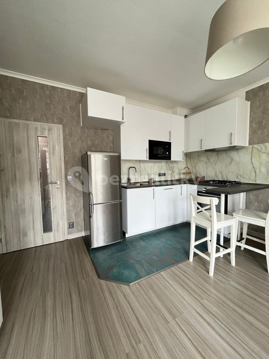 Prenájom bytu 2-izbový 43 m², Lipnická, Praha, Praha Prenájom bytu 2-izbový 43 m², Lipnická, Praha, Praha