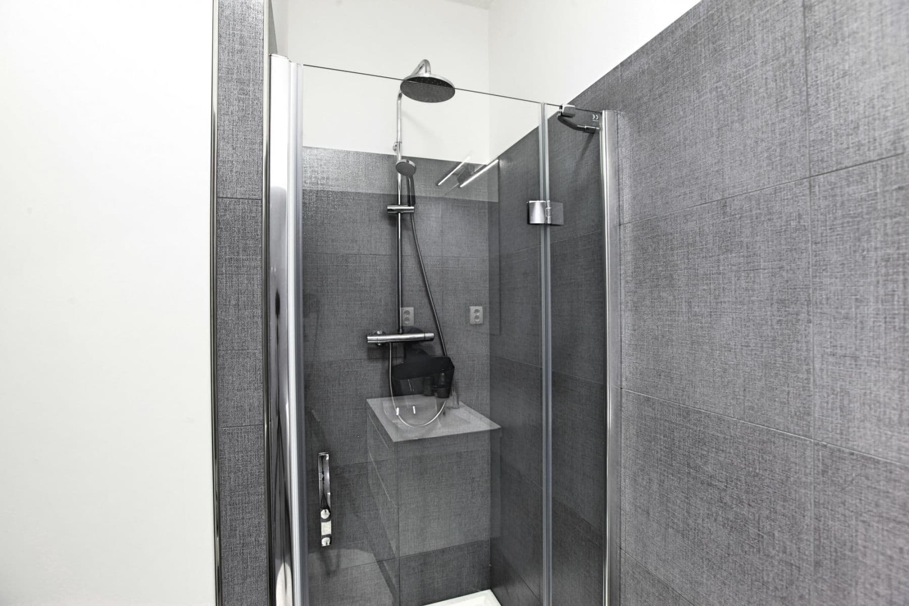 Prenájom bytu 56 m², Slovinská, Praha, Praha Prenájom bytu 56 m², Slovinská, Praha, Praha