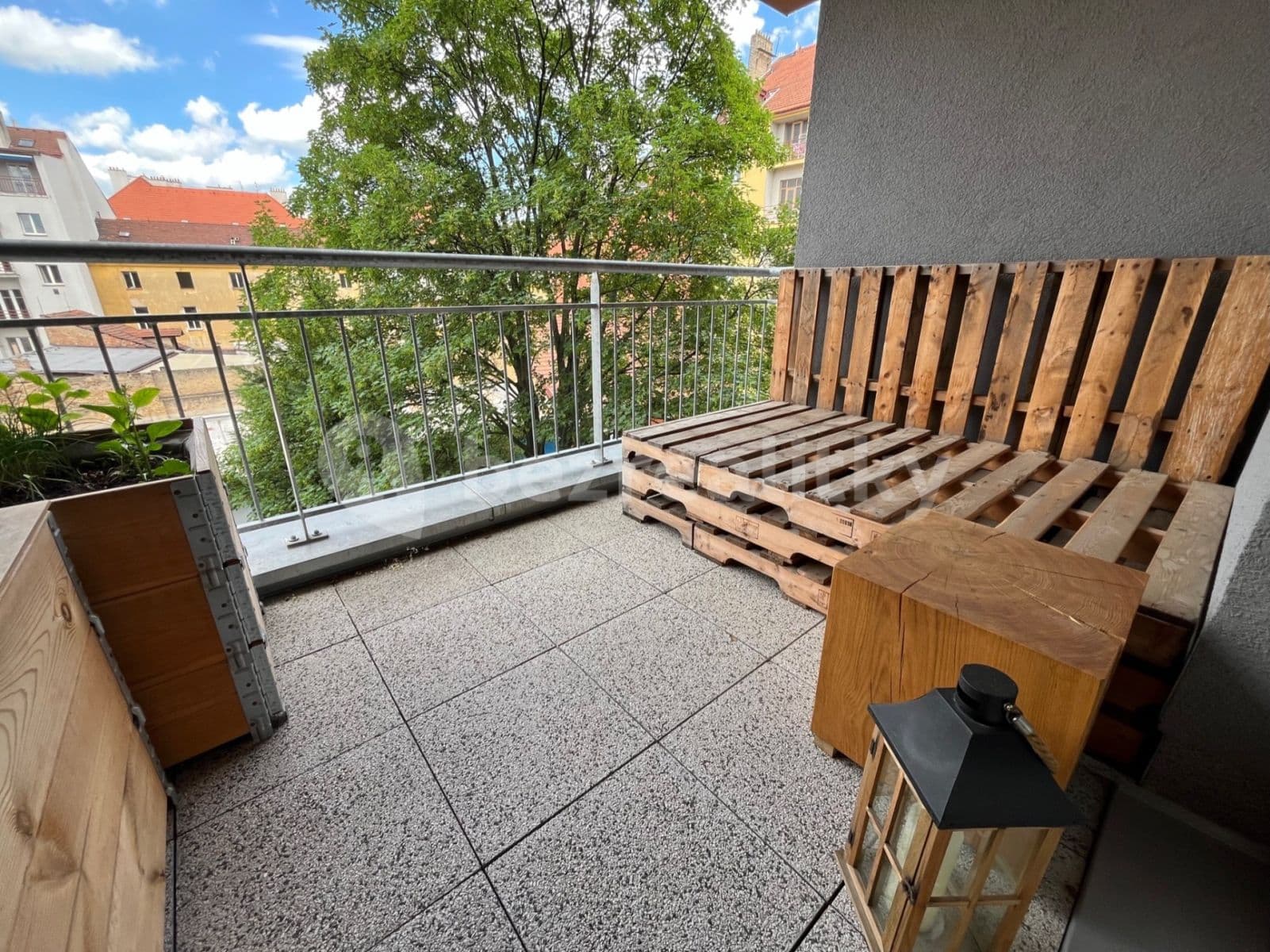 Prenájom bytu 3-izbový 60 m², Petrohradská, Praha, Praha Prenájom bytu 3-izbový 60 m², Petrohradská, Praha, Praha