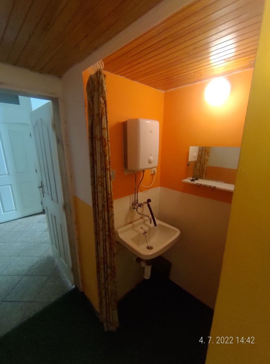 Prenájom bytu 1-izbový 25 m², Husova, Pardubice, Pardubický kraj Prenájom bytu 1-izbový 25 m², Husova, Pardubice, Pardubický kraj