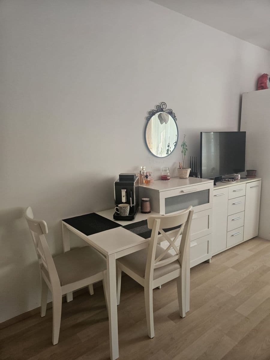 Prenájom bytu 1-izbový 35 m², Prušánecká, Praha, Praha Prenájom bytu 1-izbový 35 m², Prušánecká, Praha, Praha