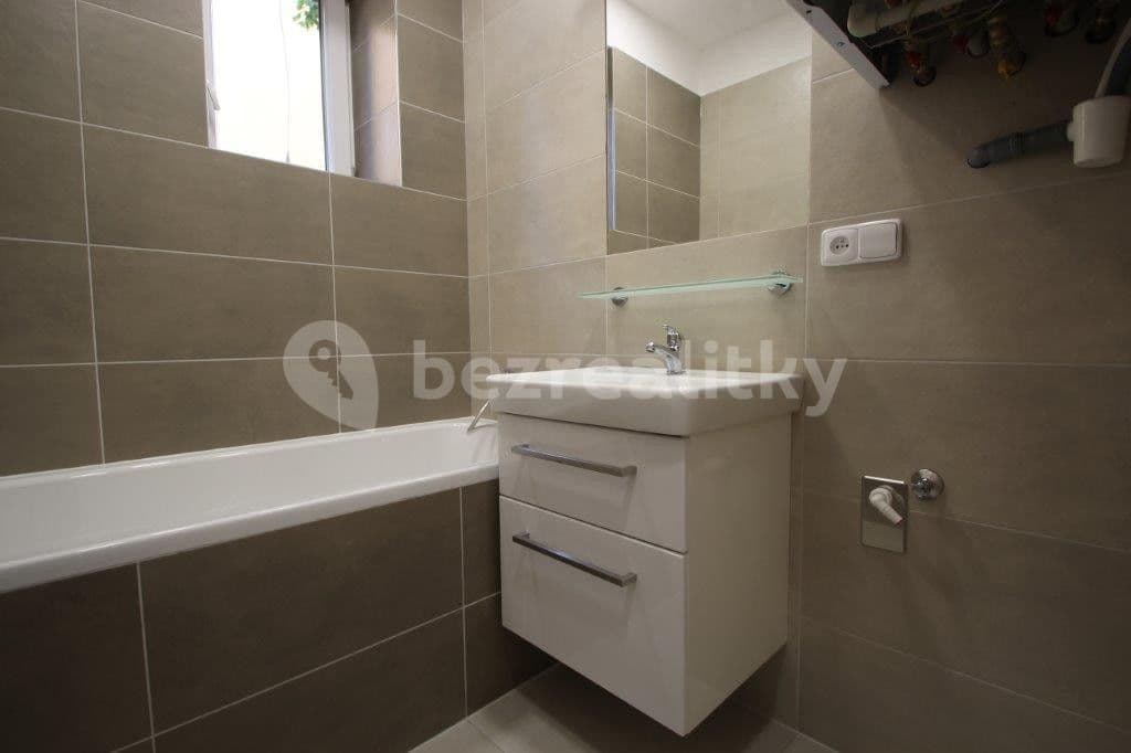 Prenájom bytu 3-izbový 61 m², Konzumní, Praha, Praha Prenájom bytu 3-izbový 61 m², Konzumní, Praha, Praha