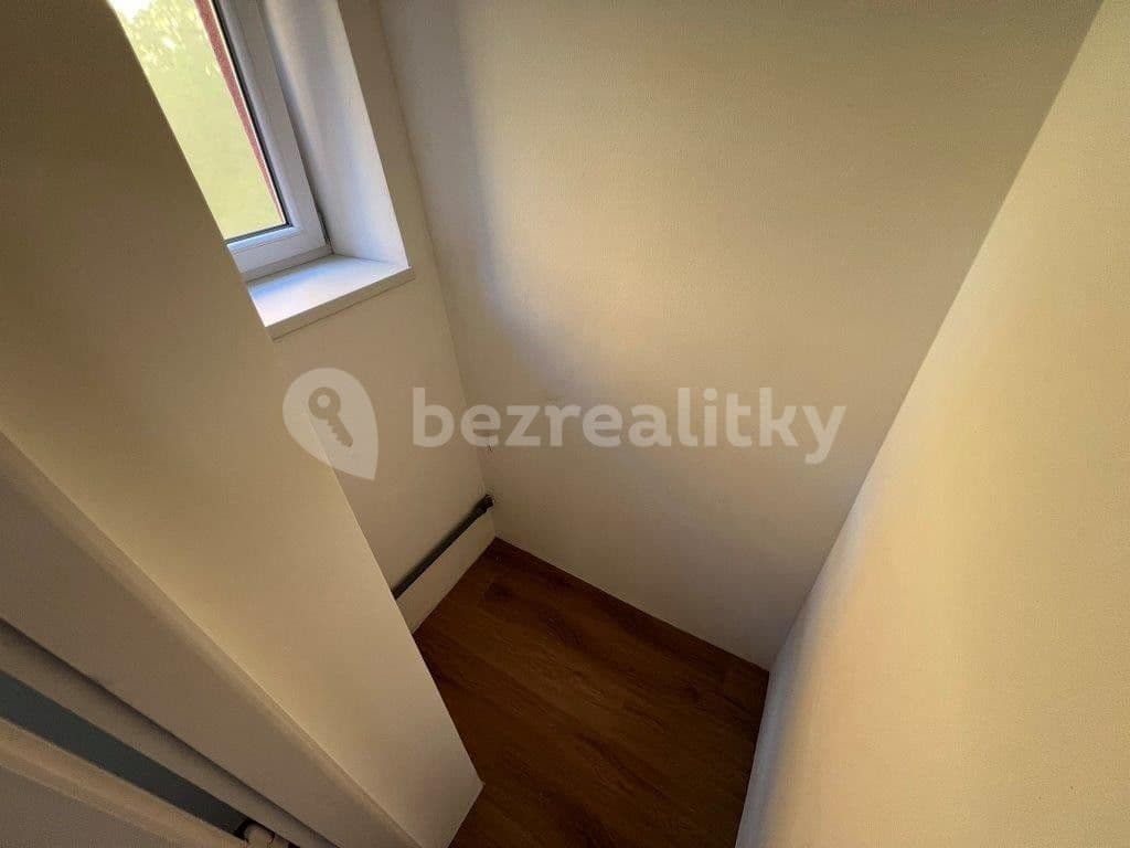 Prenájom bytu 3-izbový 61 m², Konzumní, Praha, Praha Prenájom bytu 3-izbový 61 m², Konzumní, Praha, Praha