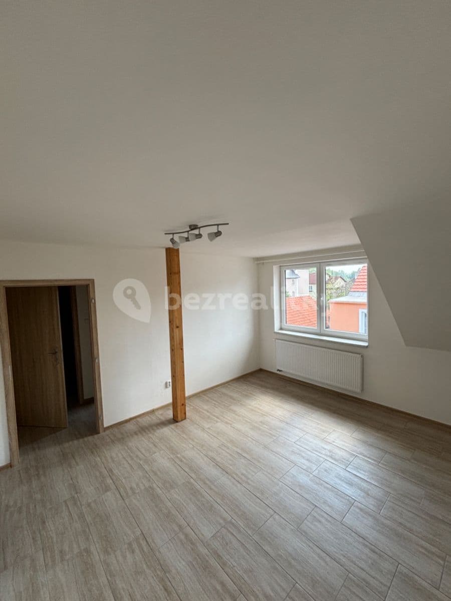 Prenájom bytu 3-izbový 130 m², Kollárova, Kladno, Středočeský kraj Prenájom bytu 3-izbový 130 m², Kollárova, Kladno, Středočeský kraj