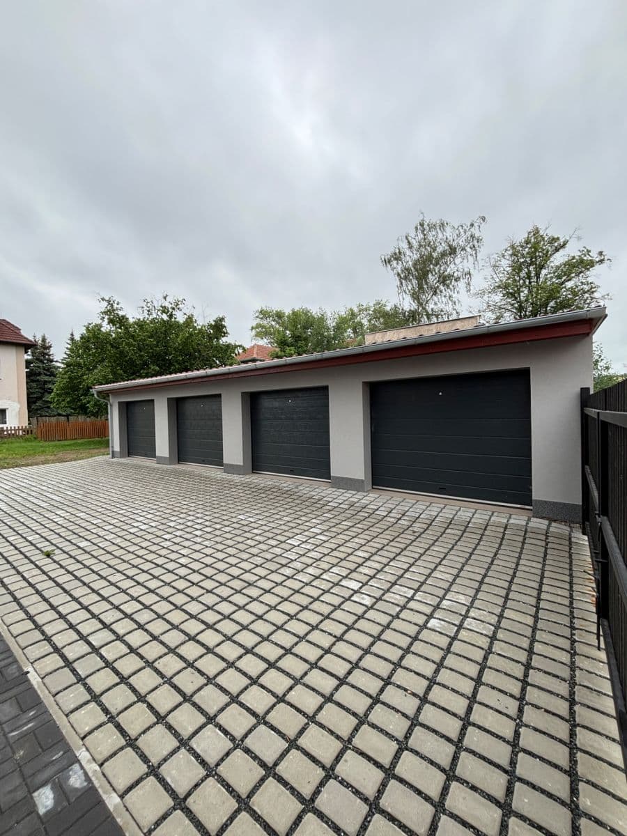 Prenájom bytu 3-izbový 130 m², Kollárova, Kladno, Středočeský kraj Prenájom bytu 3-izbový 130 m², Kollárova, Kladno, Středočeský kraj