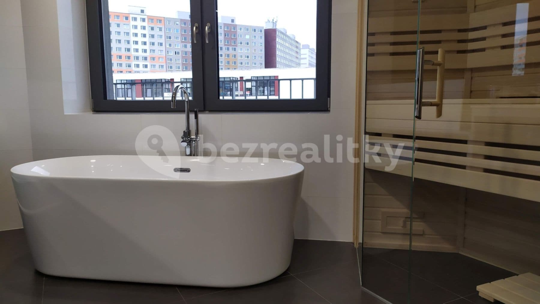 Prenájom bytu 2-izbový 81 m², Mukařovského, Praha, Praha Prenájom bytu 2-izbový 81 m², Mukařovského, Praha, Praha