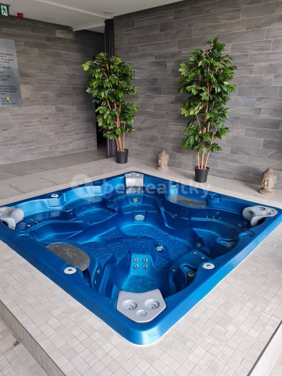 Prenájom bytu 2-izbový 81 m², Mukařovského, Praha, Praha Prenájom bytu 2-izbový 81 m², Mukařovského, Praha, Praha