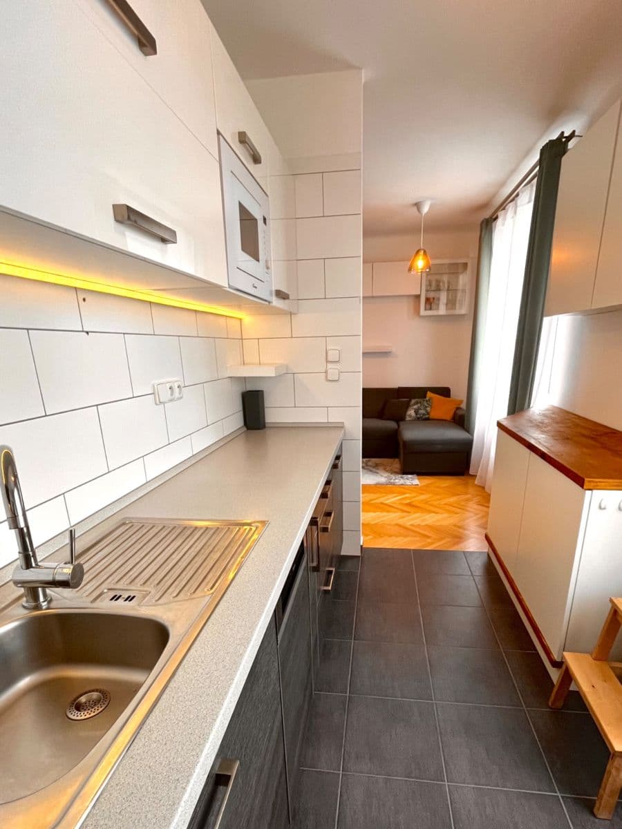 Prenájom bytu 3-izbový 65 m², Alešova, Plzeň, Plzeňský kraj Prenájom bytu 3-izbový 65 m², Alešova, Plzeň, Plzeňský kraj