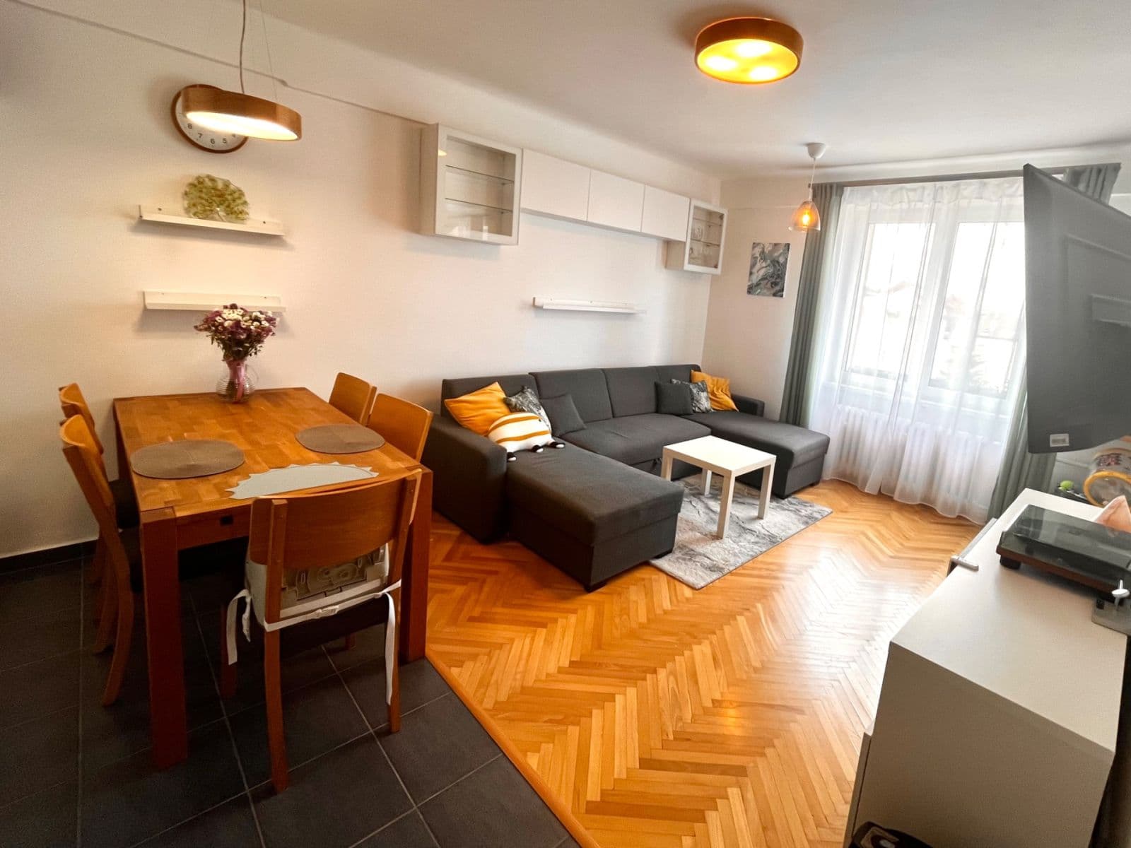 Prenájom bytu 3-izbový 65 m², Alešova, Plzeň, Plzeňský kraj Prenájom bytu 3-izbový 65 m², Alešova, Plzeň, Plzeňský kraj