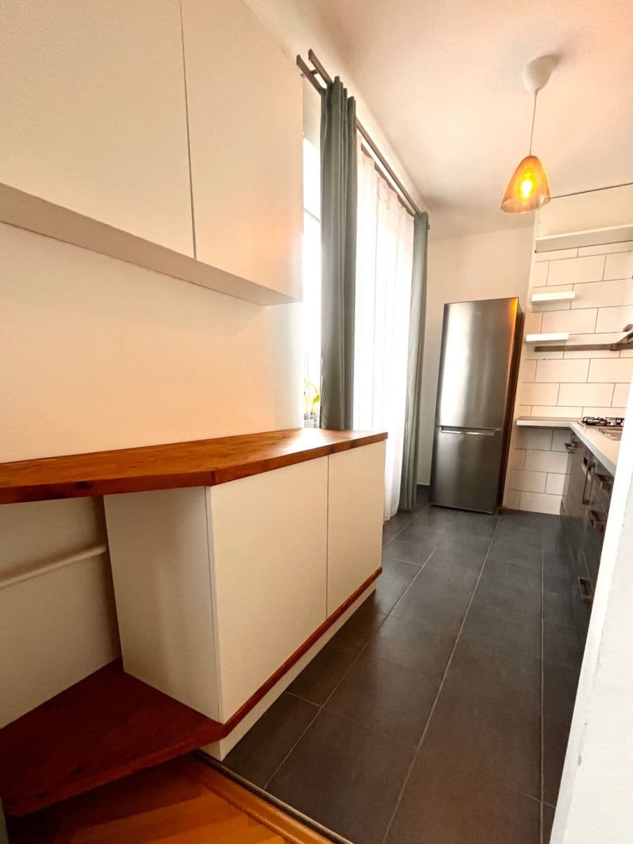 Prenájom bytu 3-izbový 65 m², Alešova, Plzeň, Plzeňský kraj Prenájom bytu 3-izbový 65 m², Alešova, Plzeň, Plzeňský kraj