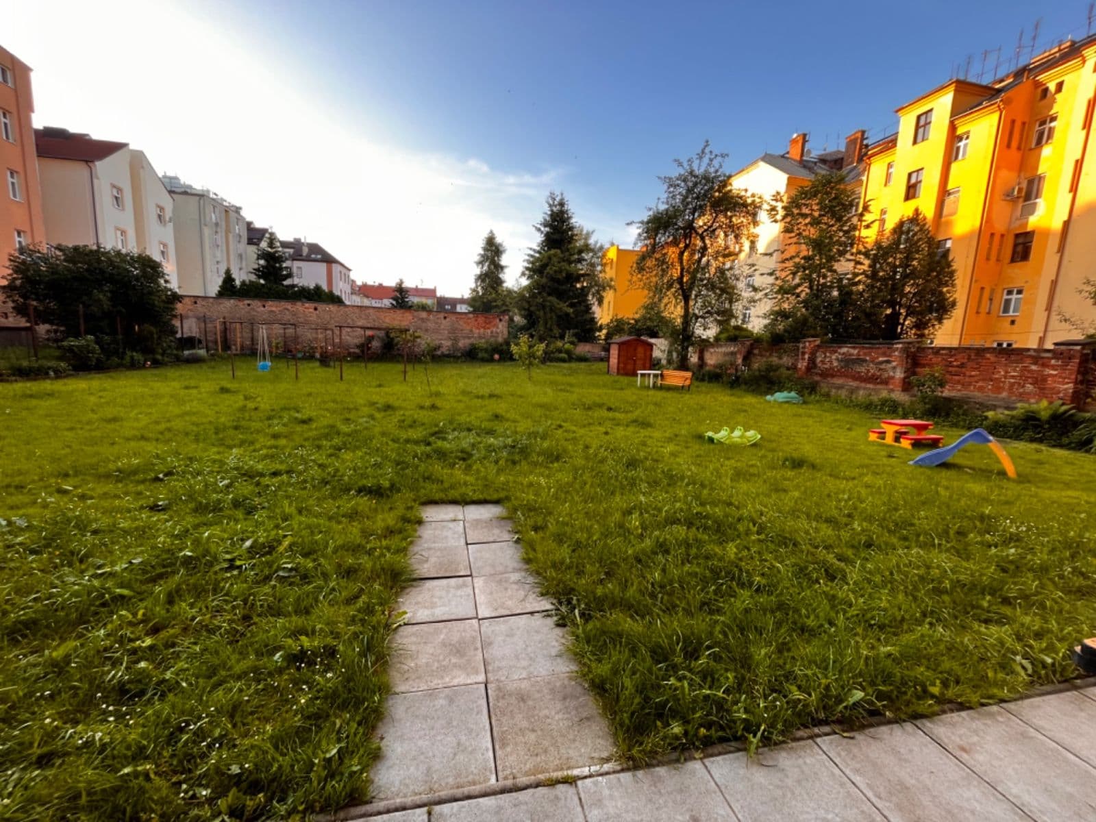 Prenájom bytu 3-izbový 65 m², Alešova, Plzeň, Plzeňský kraj Prenájom bytu 3-izbový 65 m², Alešova, Plzeň, Plzeňský kraj
