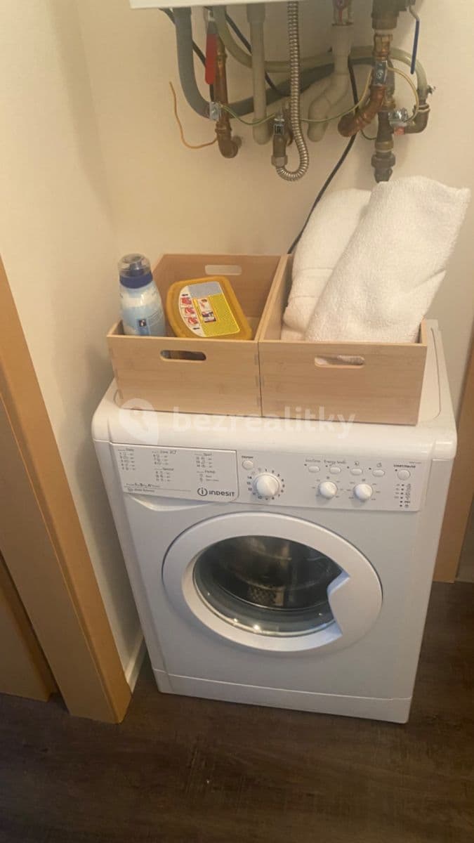 Prenájom bytu 2-izbový 42 m², Kodaňská, Praha, Praha Prenájom bytu 2-izbový 42 m², Kodaňská, Praha, Praha