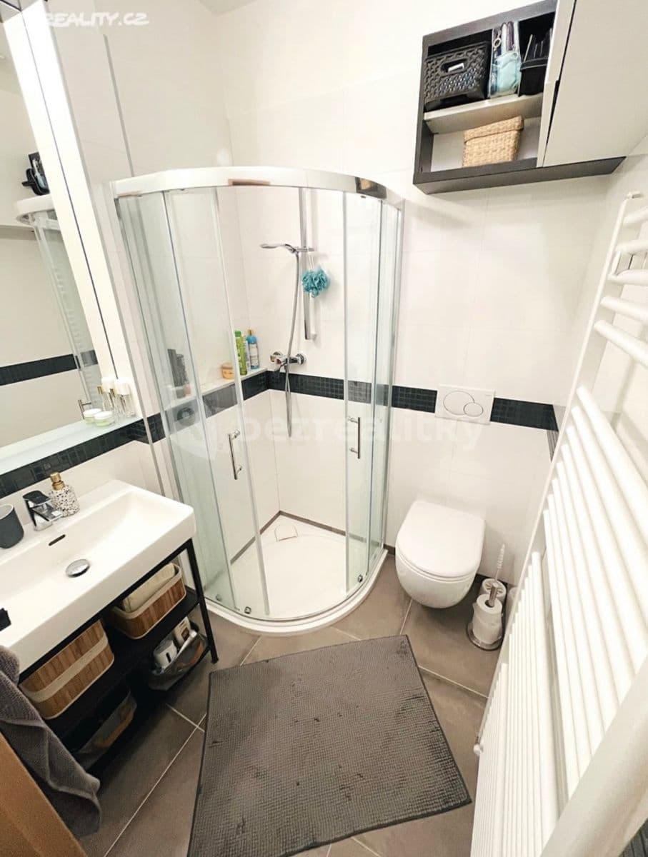 Prenájom bytu 2-izbový 42 m², Kodaňská, Praha, Praha Prenájom bytu 2-izbový 42 m², Kodaňská, Praha, Praha