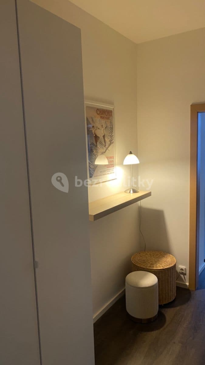 Prenájom bytu 2-izbový 42 m², Kodaňská, Praha, Praha Prenájom bytu 2-izbový 42 m², Kodaňská, Praha, Praha