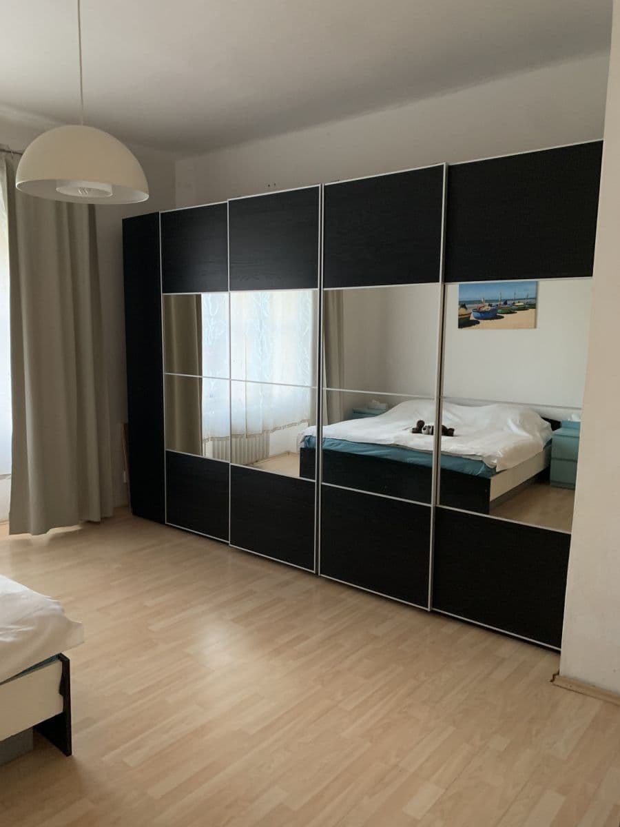Prenájom bytu 52 m², U Křížku, Praha, Praha Prenájom bytu 52 m², U Křížku, Praha, Praha