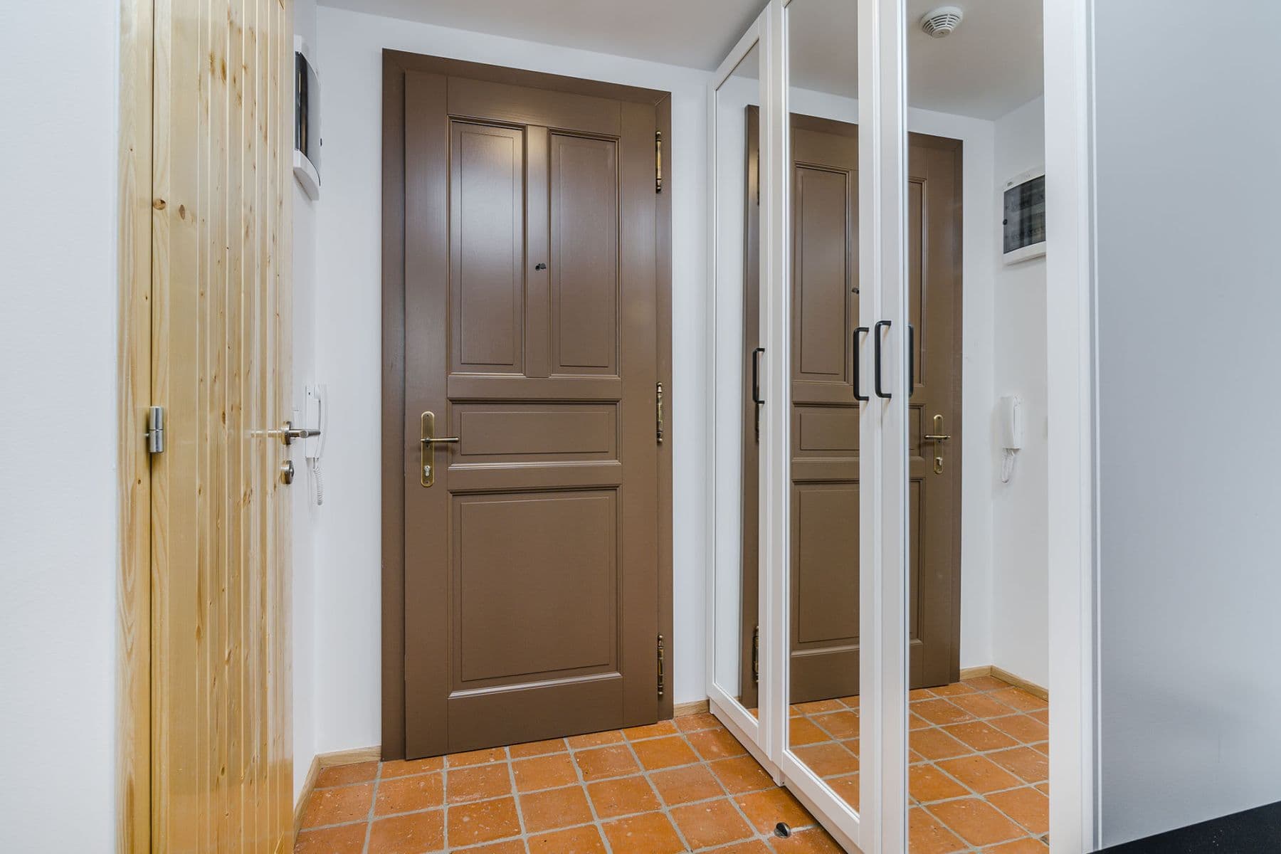 Prenájom bytu 41 m², Na Zámecké, Praha, Praha Prenájom bytu 41 m², Na Zámecké, Praha, Praha