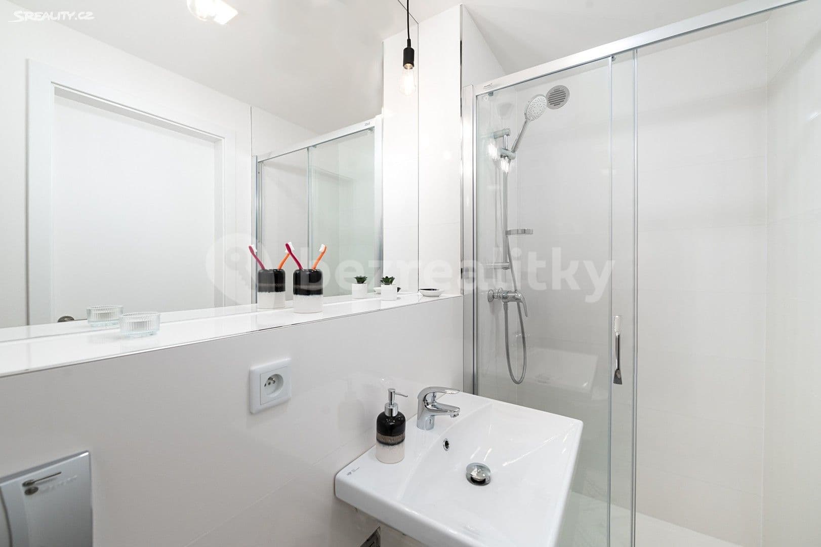 Prenájom bytu 2-izbový 46 m², Čenětická, Praha, Praha Prenájom bytu 2-izbový 46 m², Čenětická, Praha, Praha