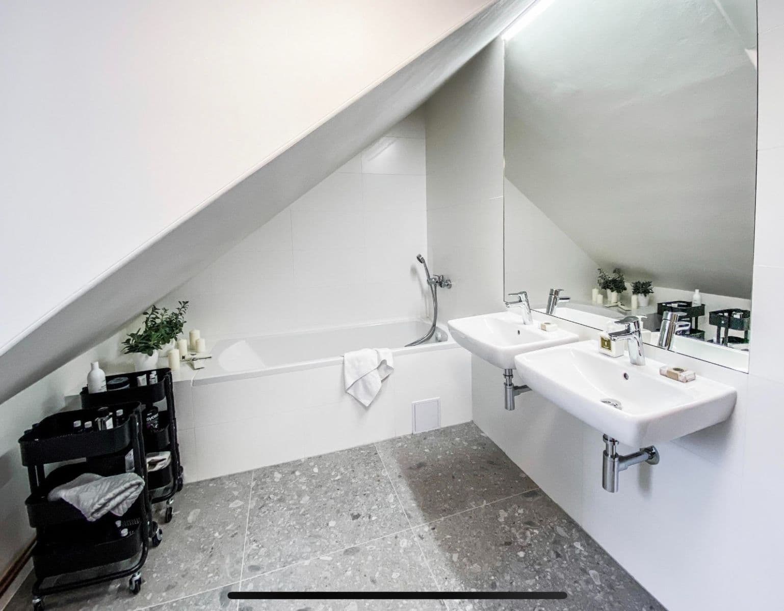 Prenájom bytu 15 m², Králova, Brno, Jihomoravský kraj Prenájom bytu 15 m², Králova, Brno, Jihomoravský kraj