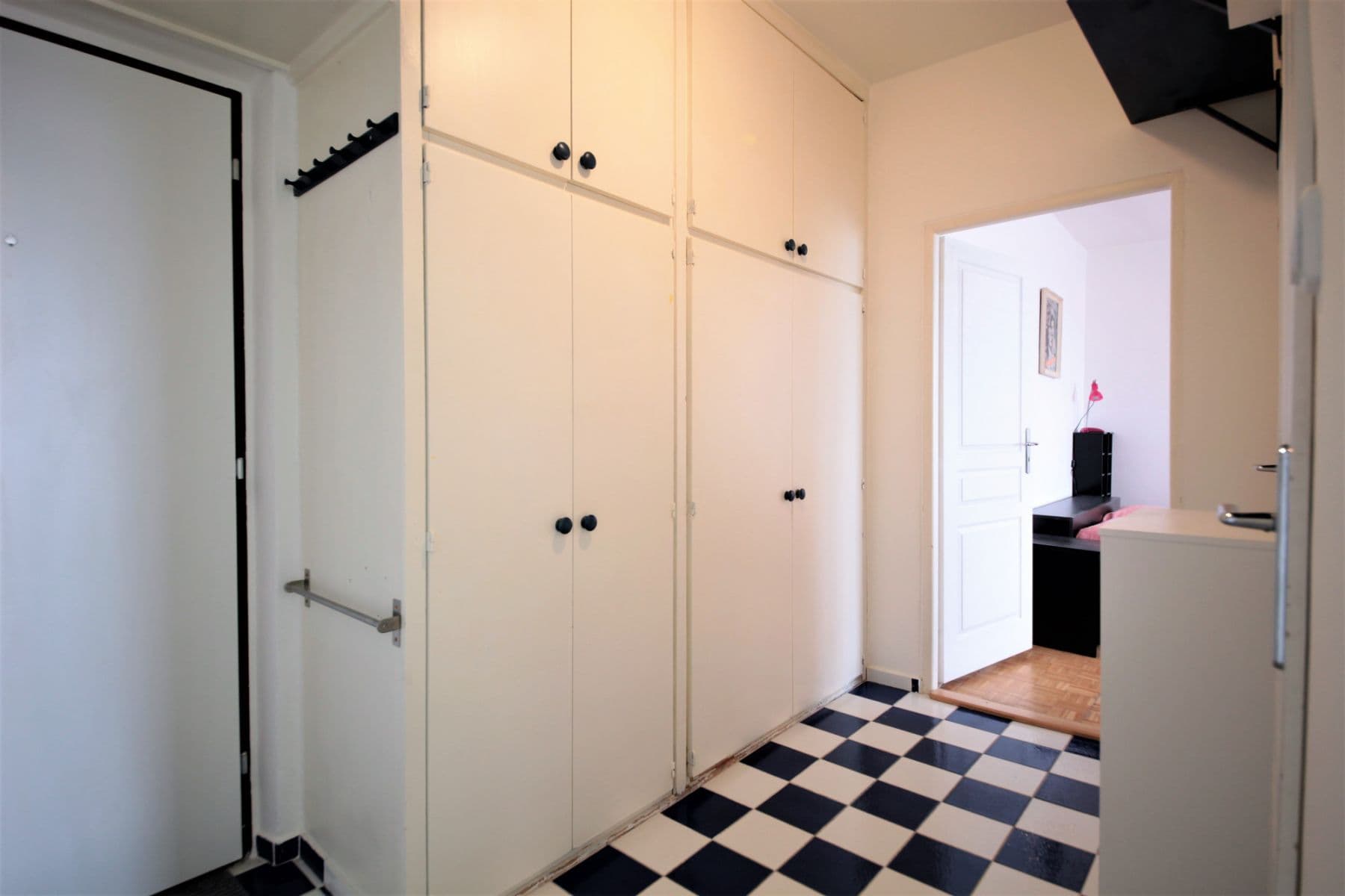 Prenájom bytu 53 m², Arabská, Praha, Praha Prenájom bytu 53 m², Arabská, Praha, Praha