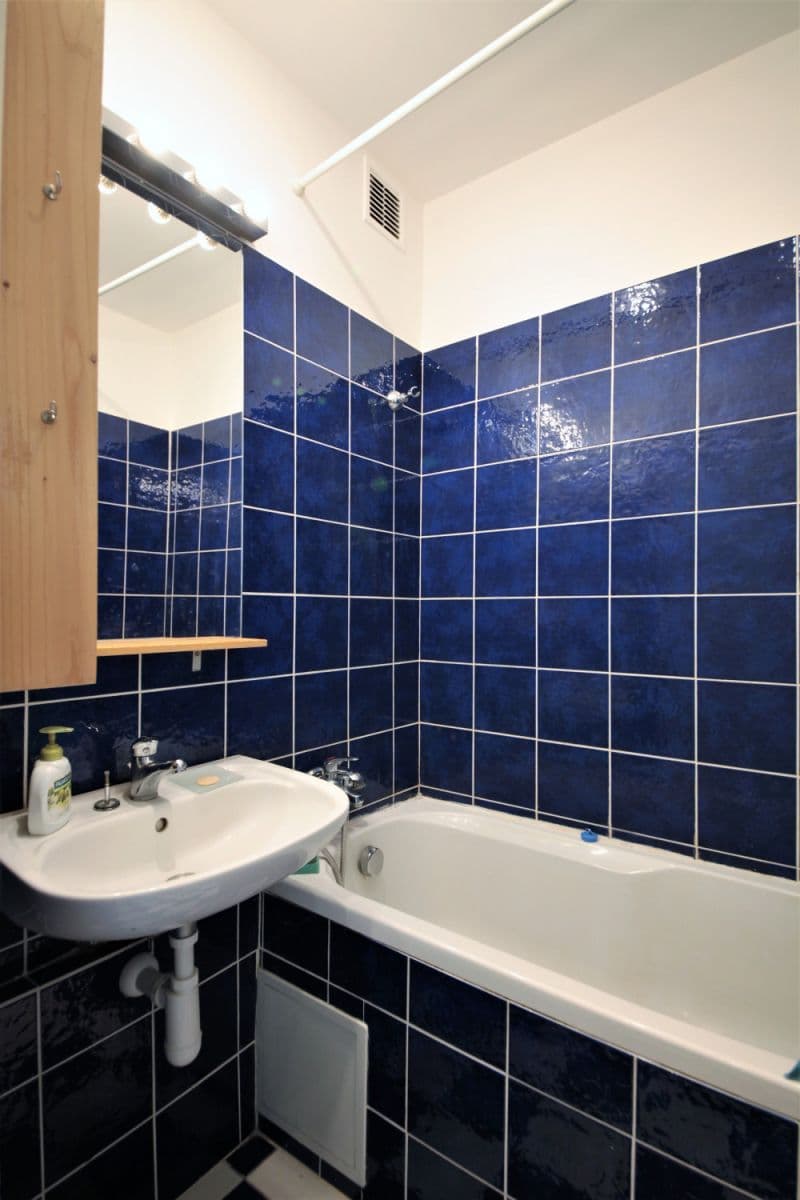 Prenájom bytu 53 m², Arabská, Praha, Praha Prenájom bytu 53 m², Arabská, Praha, Praha