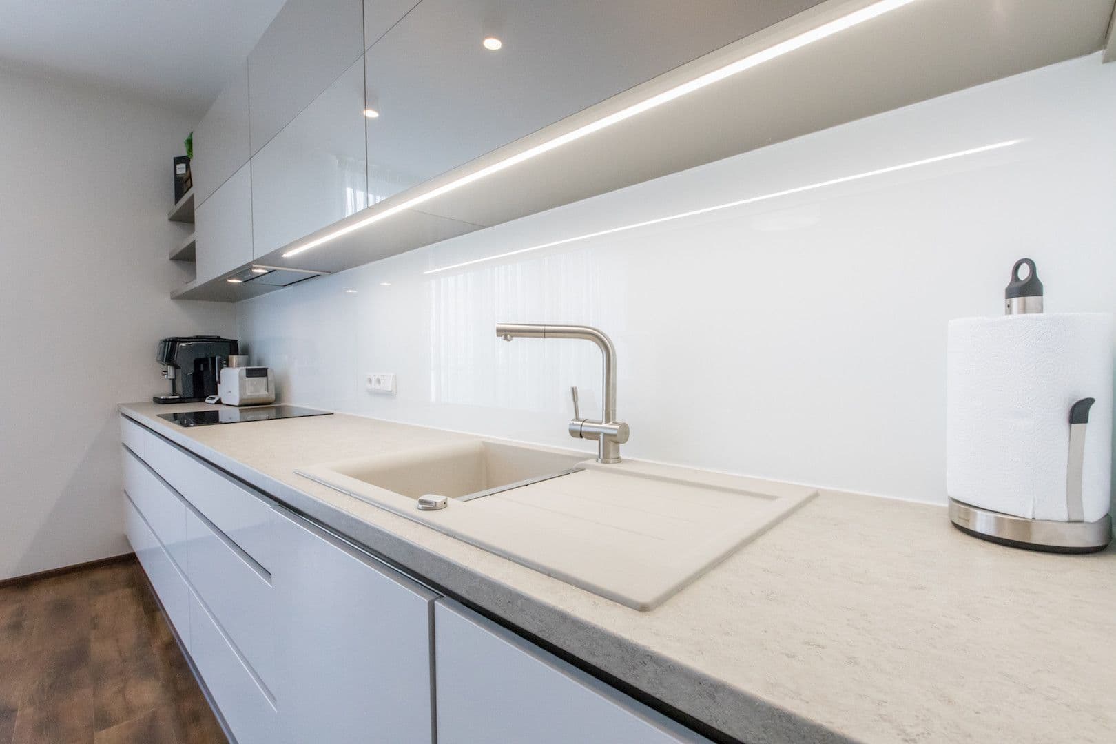 Prenájom bytu 120 m², Hartigova, Praha, Praha Prenájom bytu 120 m², Hartigova, Praha, Praha