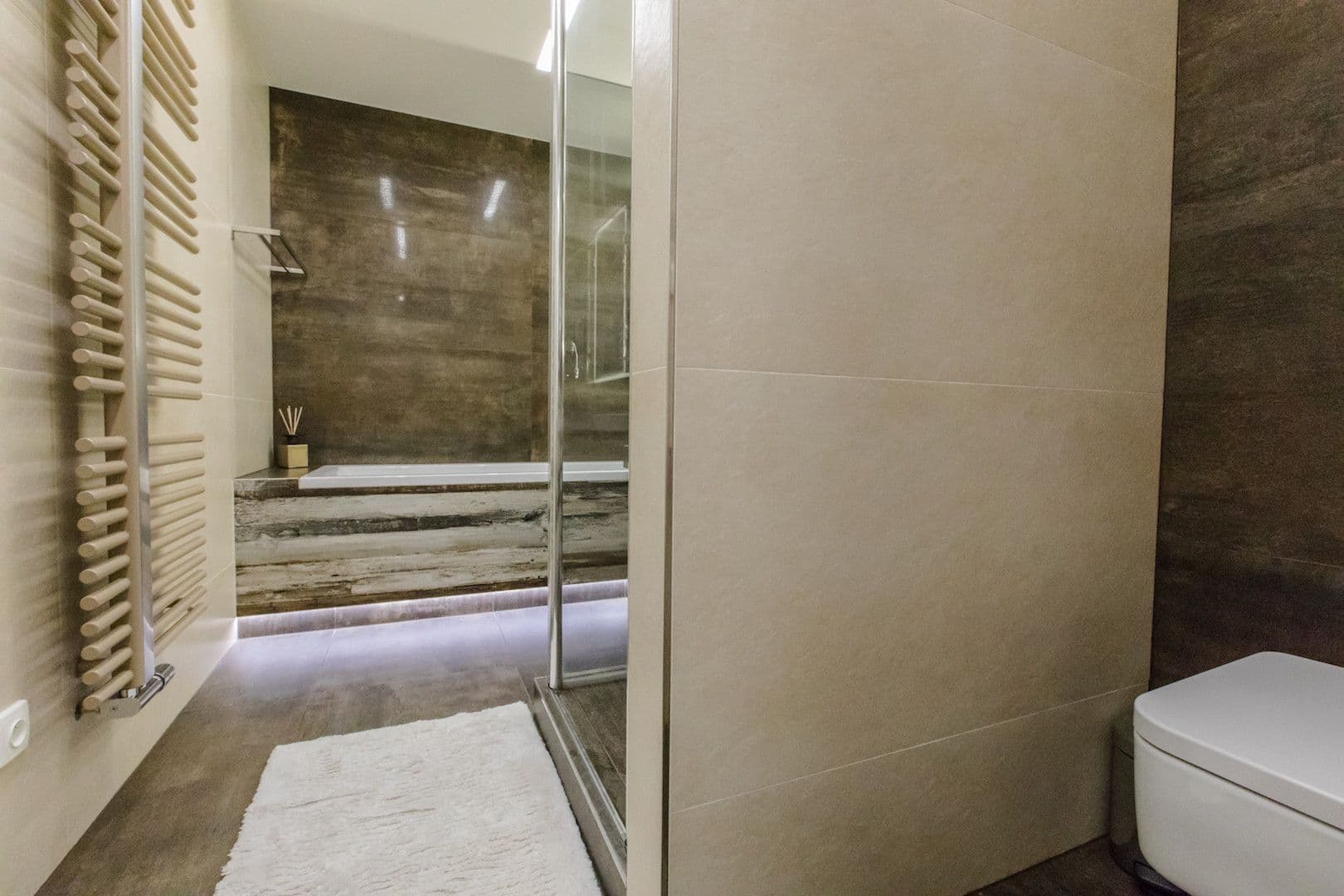 Prenájom bytu 120 m², Hartigova, Praha, Praha Prenájom bytu 120 m², Hartigova, Praha, Praha