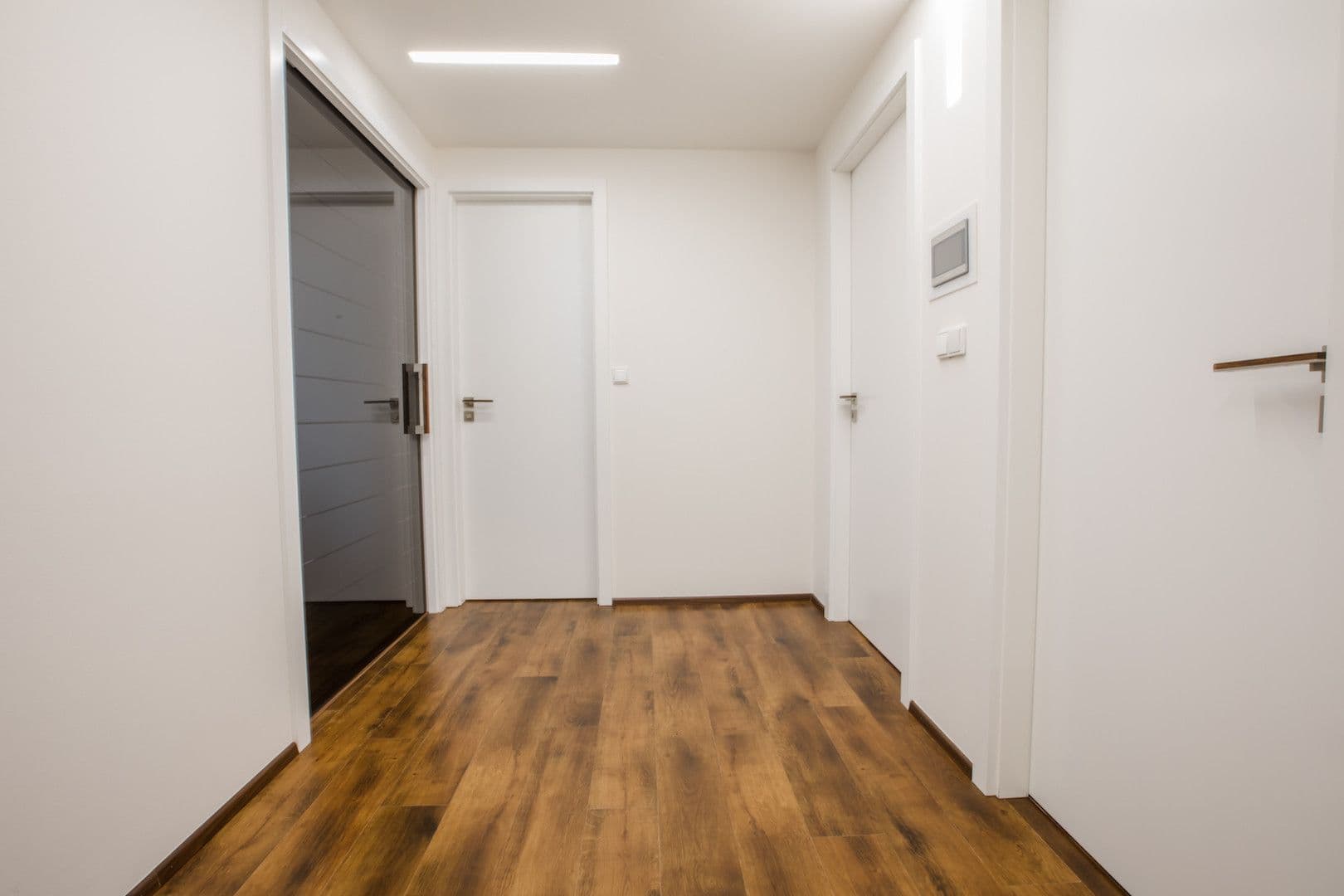 Prenájom bytu 120 m², Hartigova, Praha, Praha Prenájom bytu 120 m², Hartigova, Praha, Praha