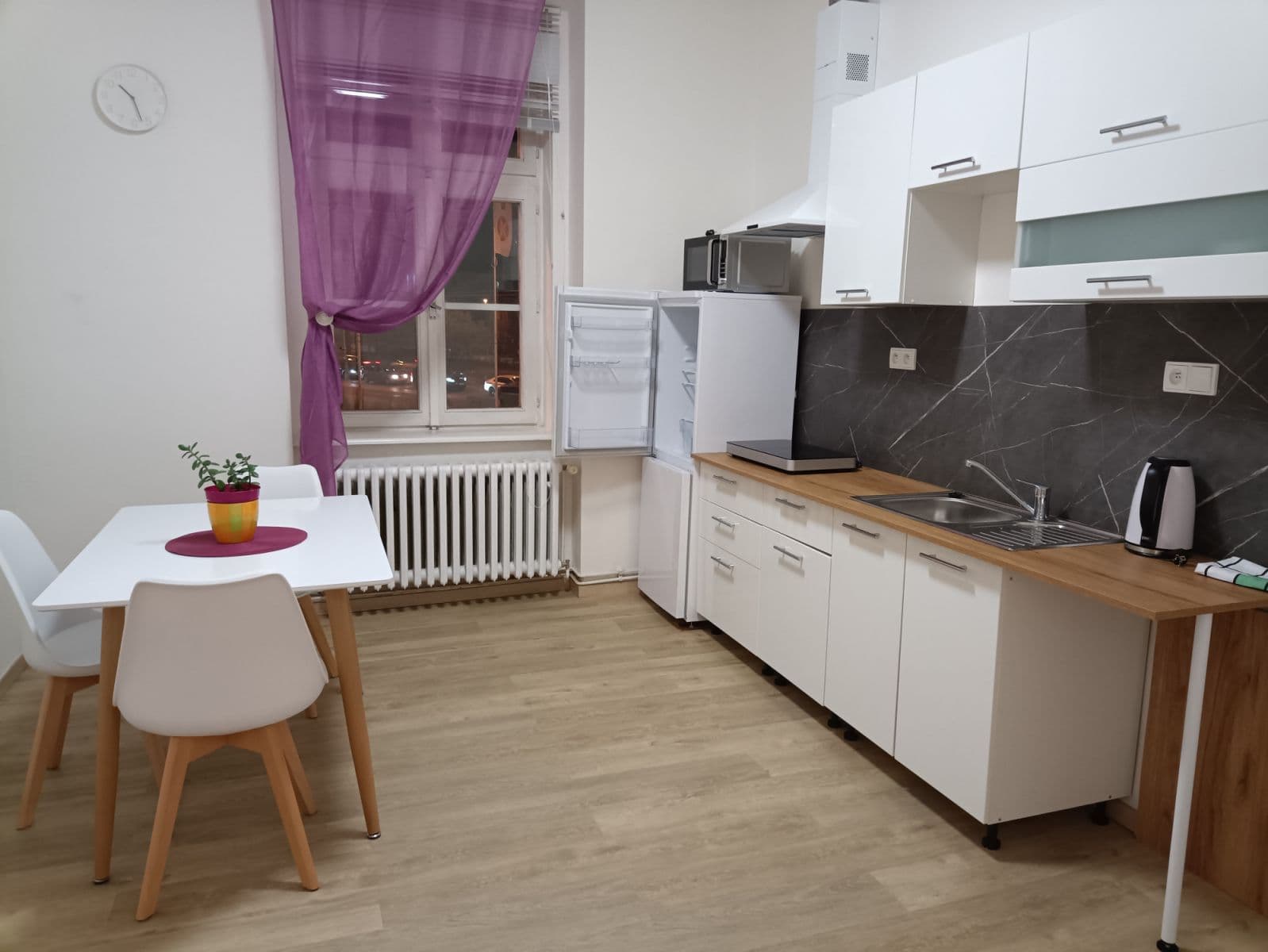 Prenájom bytu 41 m², Sokolovská, Praha, Praha Prenájom bytu 41 m², Sokolovská, Praha, Praha