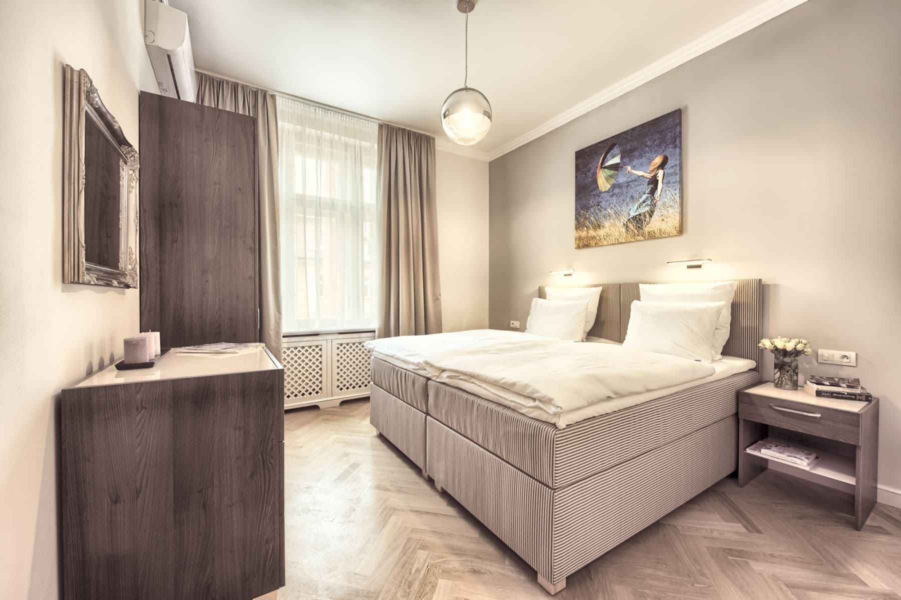 Prenájom bytu 100 m², U Milosrdných, Praha, Praha Prenájom bytu 100 m², U Milosrdných, Praha, Praha