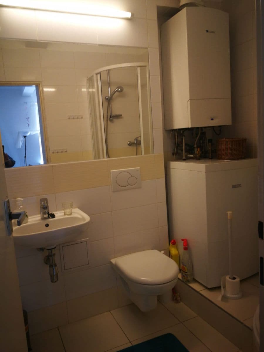 Prenájom bytu 48 m², Na Kuthence, Praha, Praha Prenájom bytu 48 m², Na Kuthence, Praha, Praha