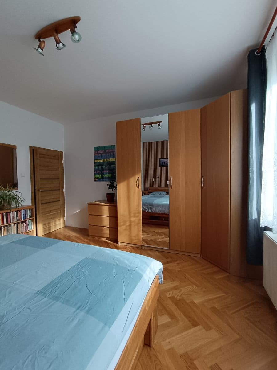 Prenájom bytu 55 m², Ostrovského, Praha, Praha Prenájom bytu 55 m², Ostrovského, Praha, Praha