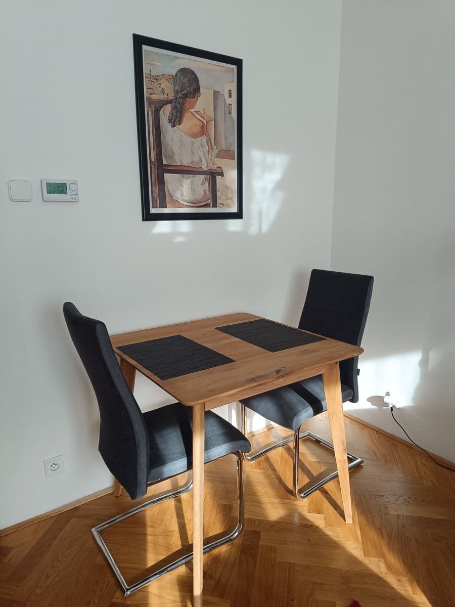 Prenájom bytu 55 m², Ostrovského, Praha, Praha Prenájom bytu 55 m², Ostrovského, Praha, Praha