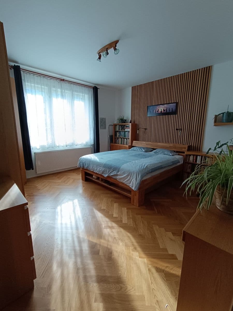 Prenájom bytu 55 m², Ostrovského, Praha, Praha Prenájom bytu 55 m², Ostrovského, Praha, Praha
