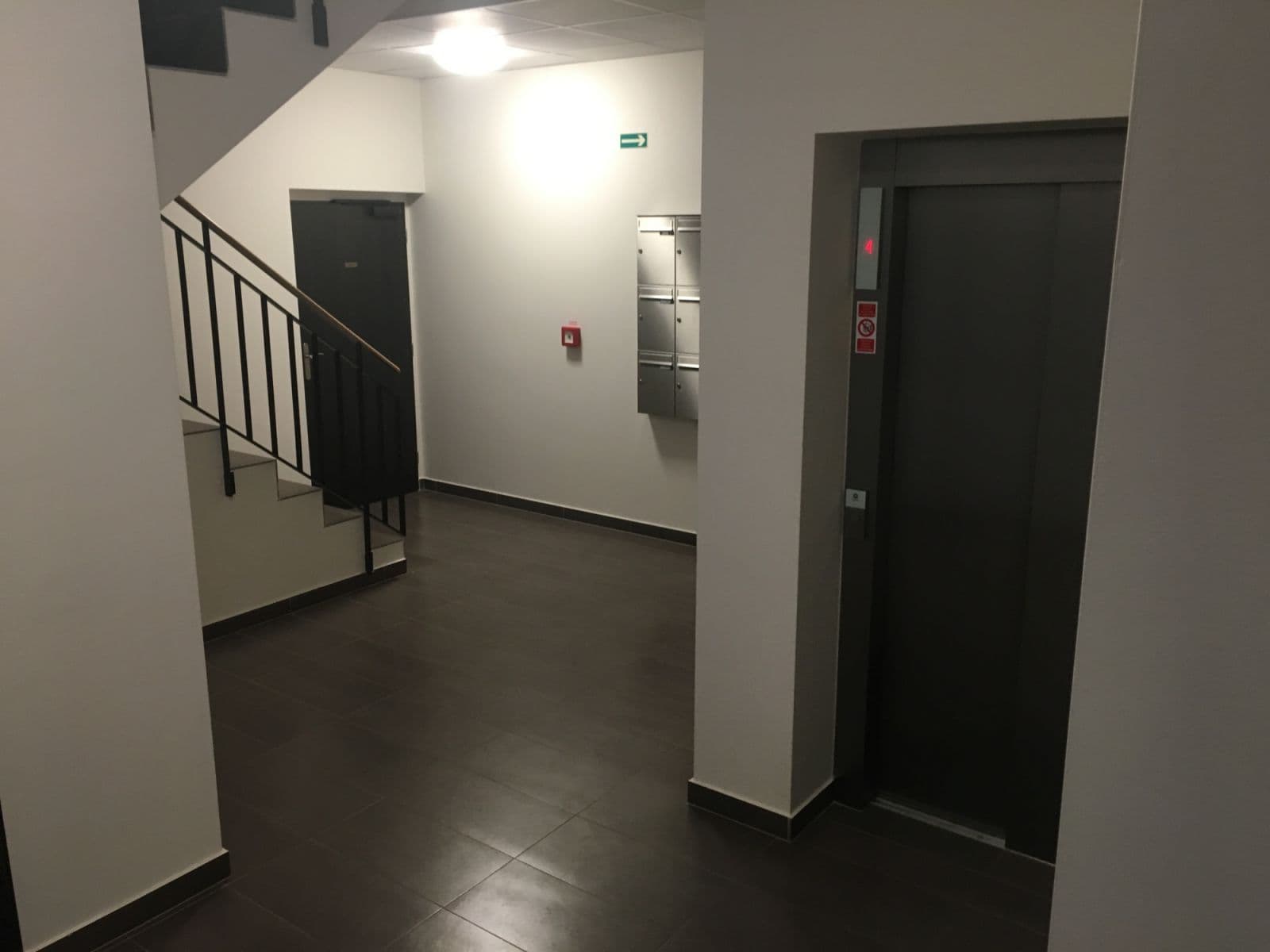 Prenájom bytu 53 m², Drahobejlova, Praha, Praha Prenájom bytu 53 m², Drahobejlova, Praha, Praha