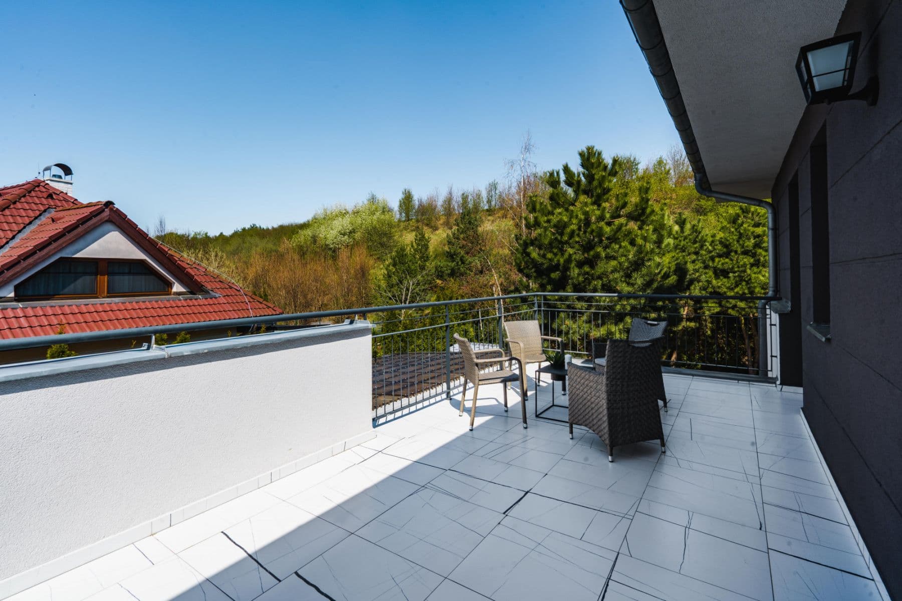 Prenájom bytu 250 m², Pod Valem II., Průhonice, Středočeský kraj Prenájom bytu 250 m², Pod Valem II., Průhonice, Středočeský kraj