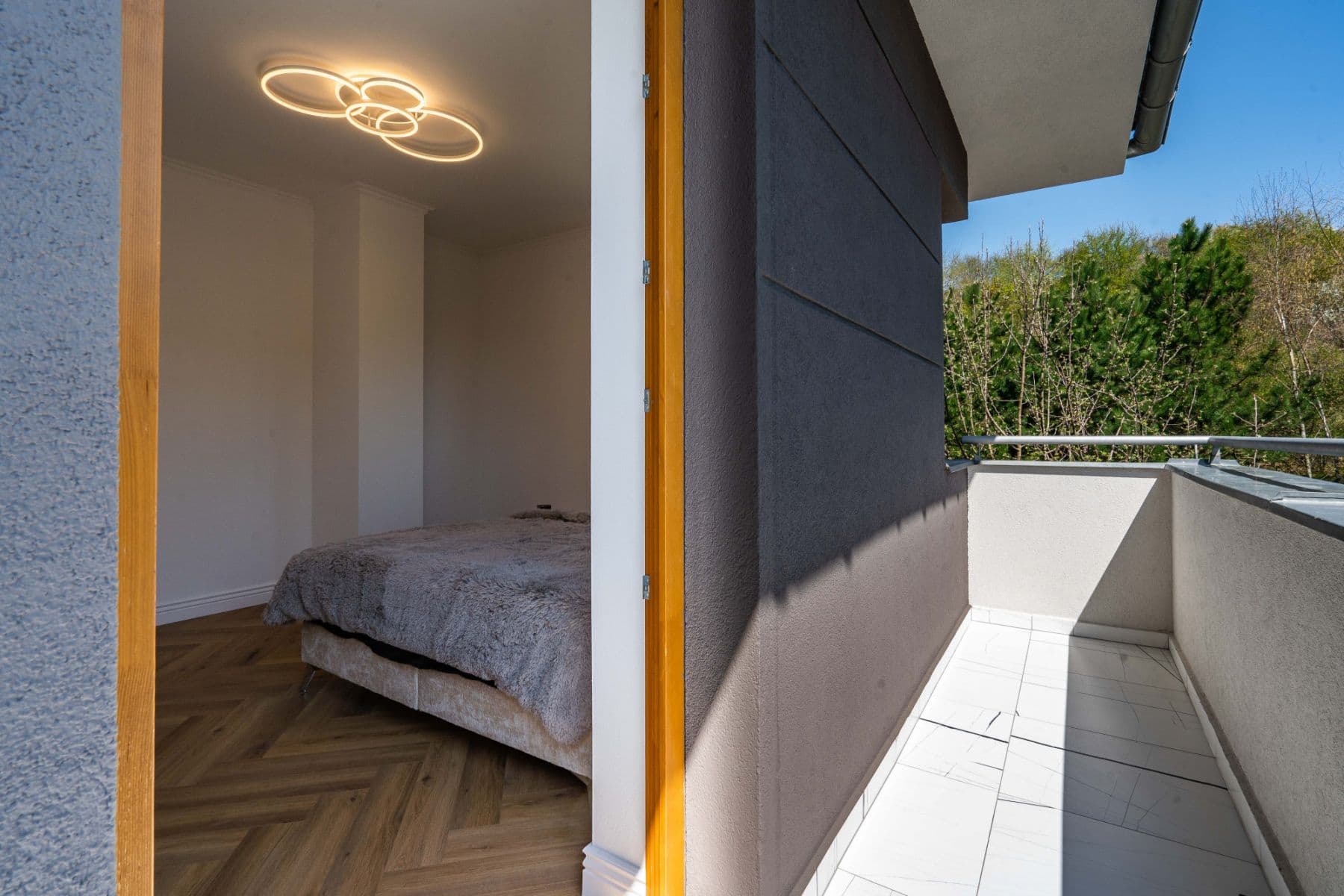 Prenájom bytu 250 m², Pod Valem II., Průhonice, Středočeský kraj Prenájom bytu 250 m², Pod Valem II., Průhonice, Středočeský kraj