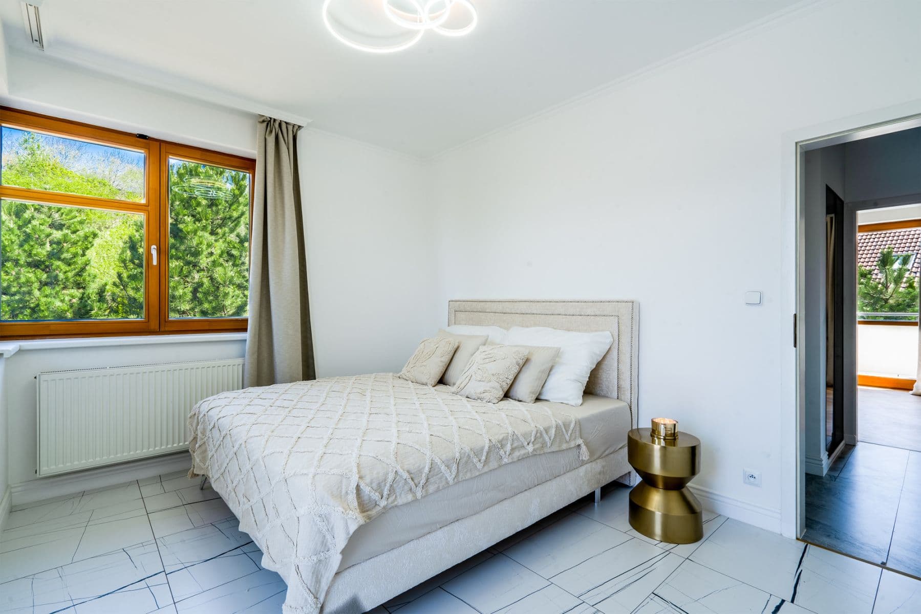 Prenájom bytu 250 m², Pod Valem II., Průhonice, Středočeský kraj Prenájom bytu 250 m², Pod Valem II., Průhonice, Středočeský kraj