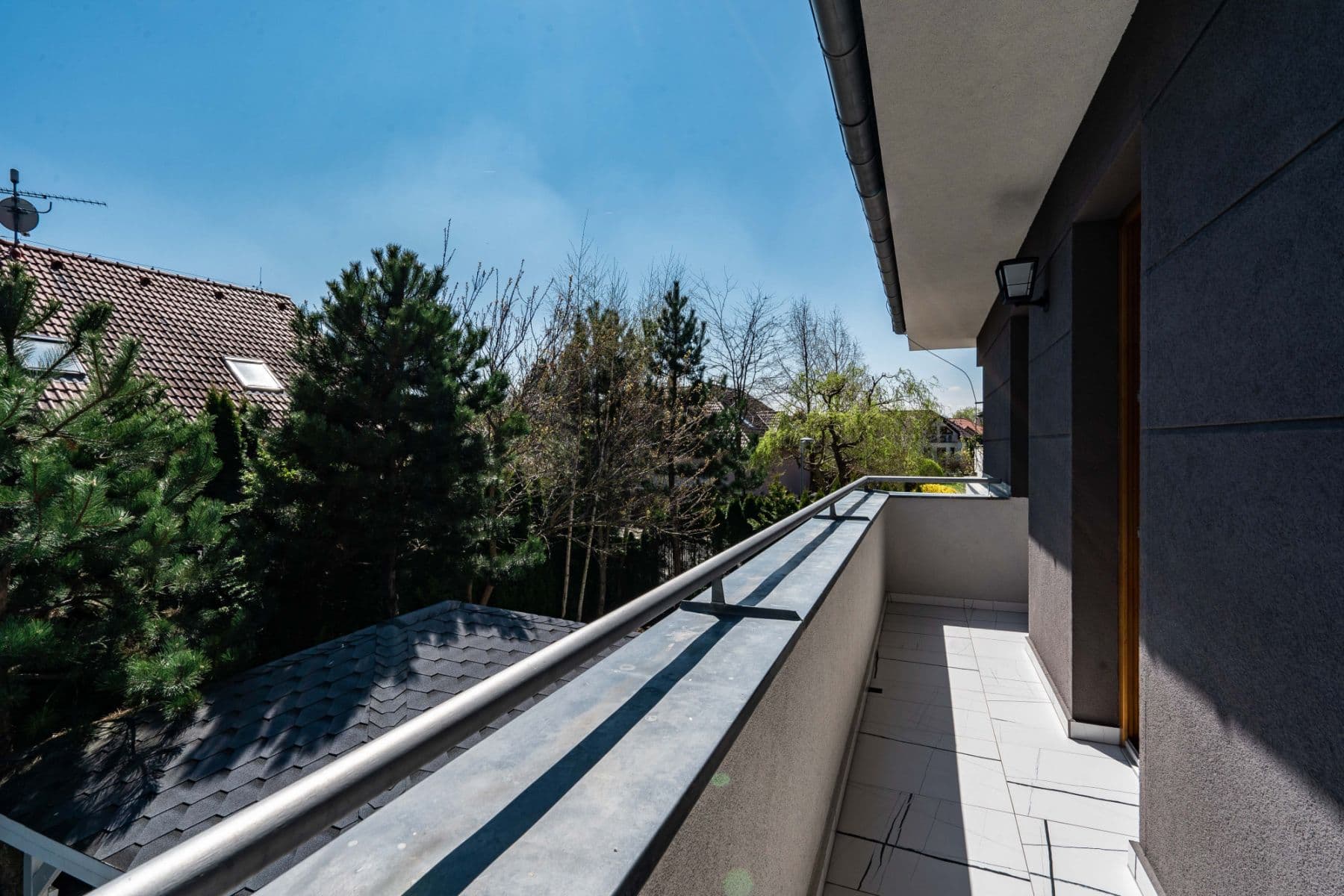 Prenájom bytu 250 m², Pod Valem II., Průhonice, Středočeský kraj Prenájom bytu 250 m², Pod Valem II., Průhonice, Středočeský kraj