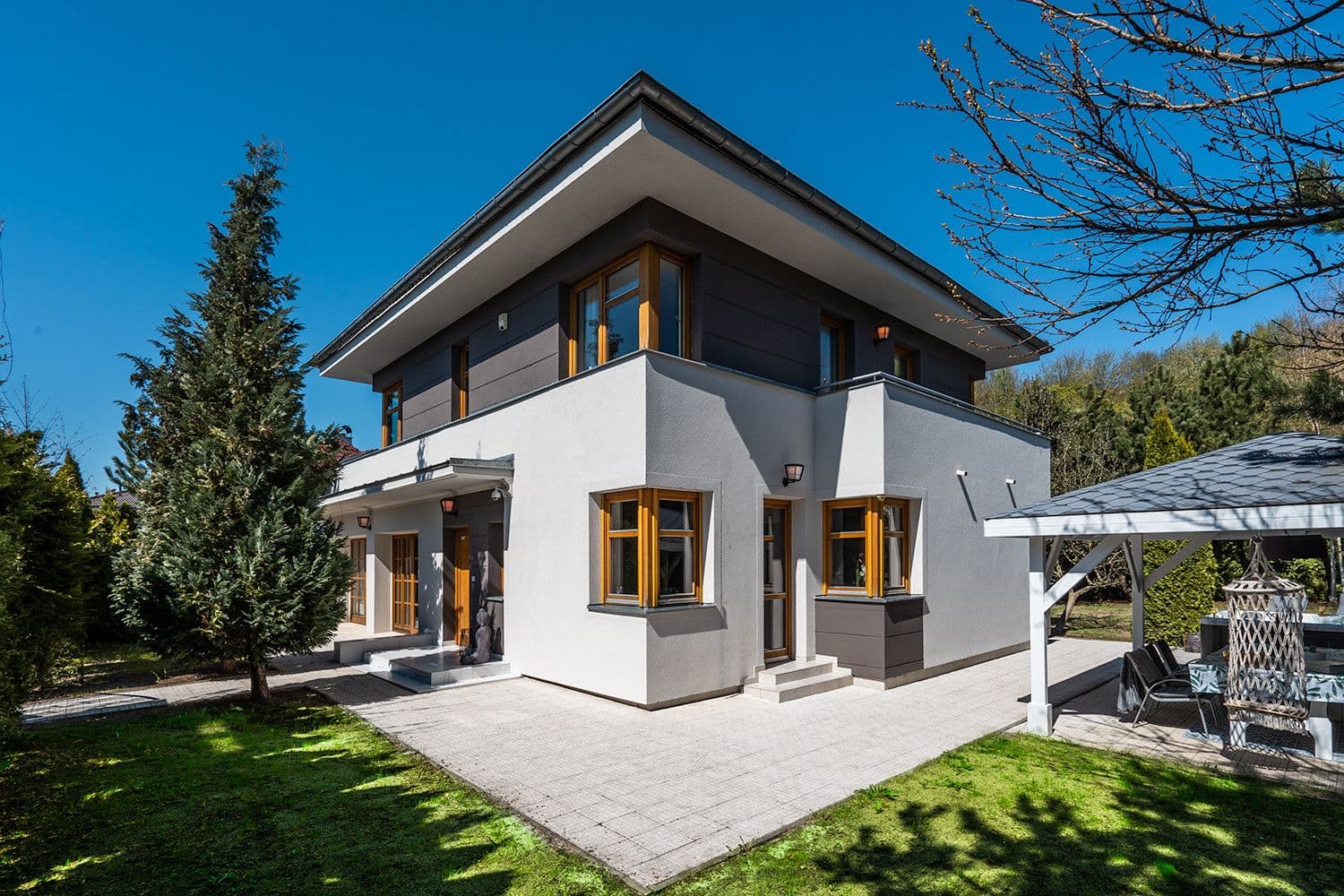 Prenájom bytu 250 m², Pod Valem II., Průhonice, Středočeský kraj Prenájom bytu 250 m², Pod Valem II., Průhonice, Středočeský kraj