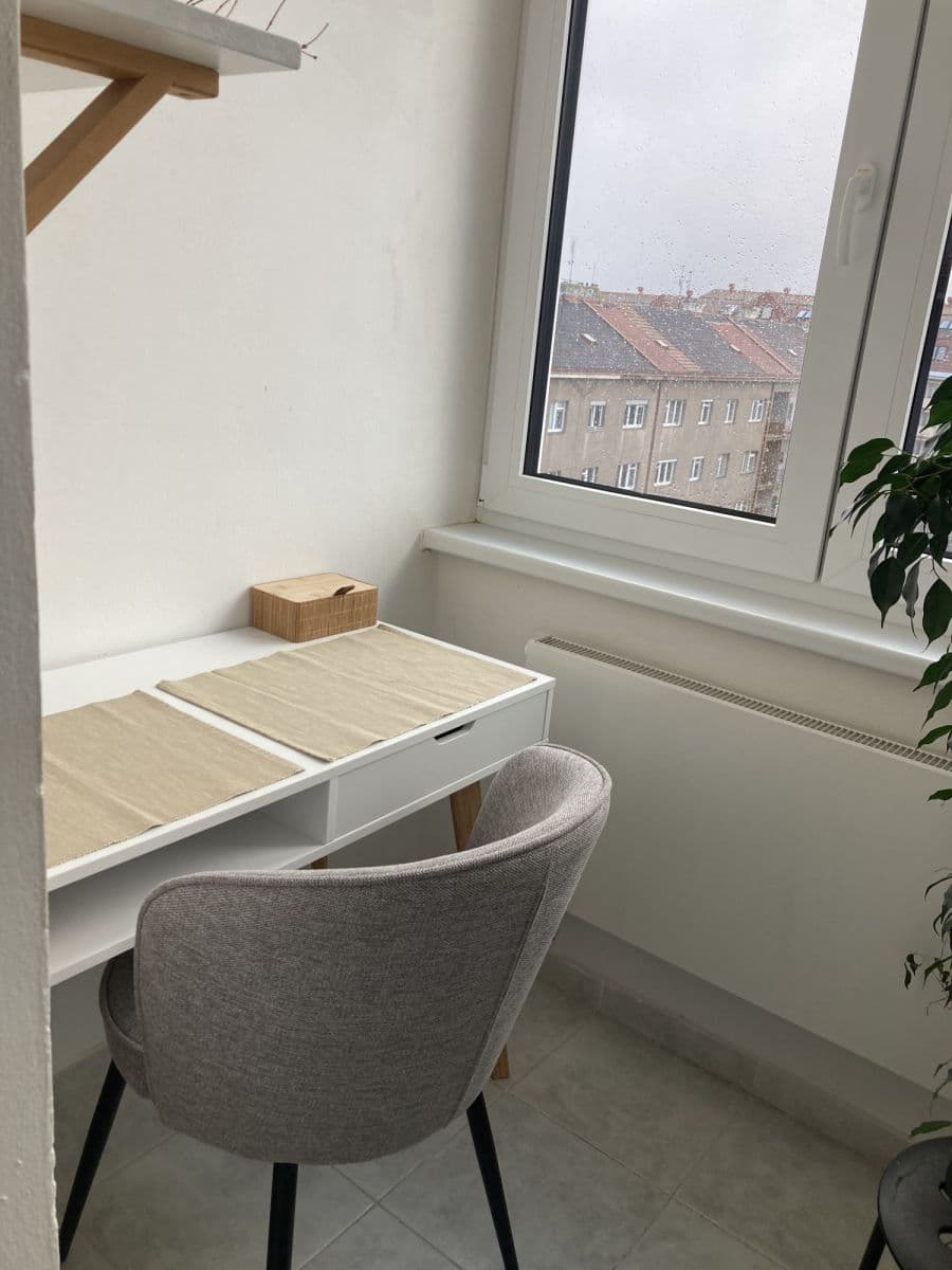 Prenájom bytu 50 m², Hartigova, Praha, Praha Prenájom bytu 50 m², Hartigova, Praha, Praha