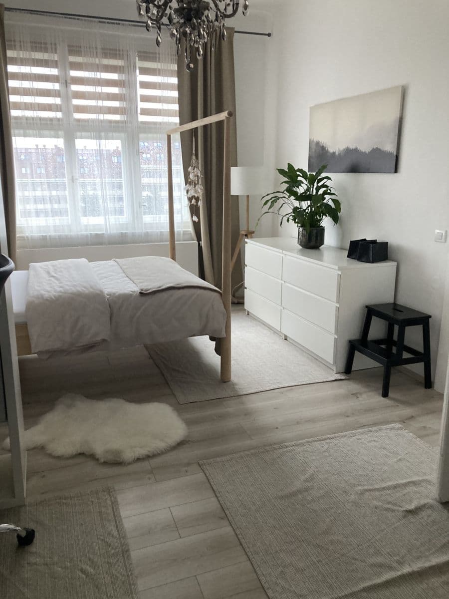 Prenájom bytu 50 m², Hartigova, Praha, Praha Prenájom bytu 50 m², Hartigova, Praha, Praha