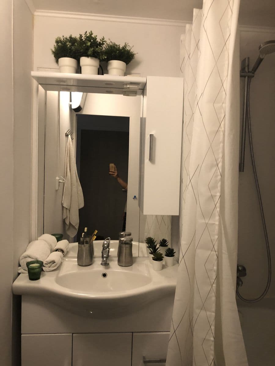 Prenájom bytu 70 m², Molákova, Praha, Praha Prenájom bytu 70 m², Molákova, Praha, Praha