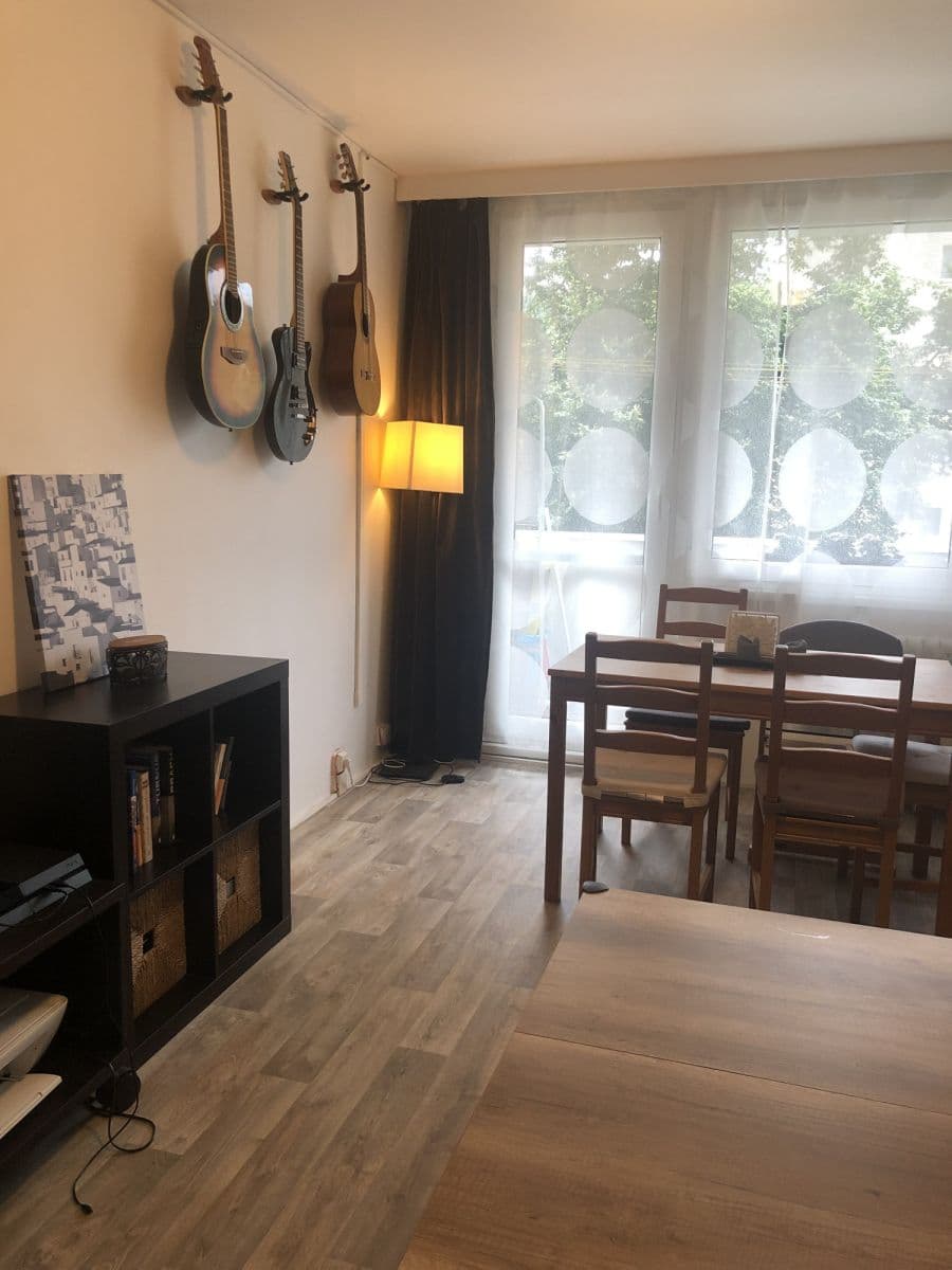 Prenájom bytu 70 m², Molákova, Praha, Praha Prenájom bytu 70 m², Molákova, Praha, Praha