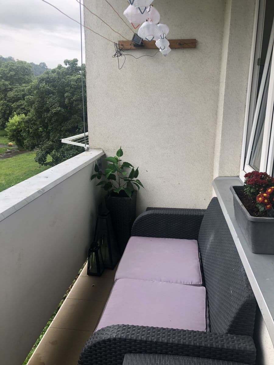 Prenájom bytu 70 m², Molákova, Praha, Praha Prenájom bytu 70 m², Molákova, Praha, Praha