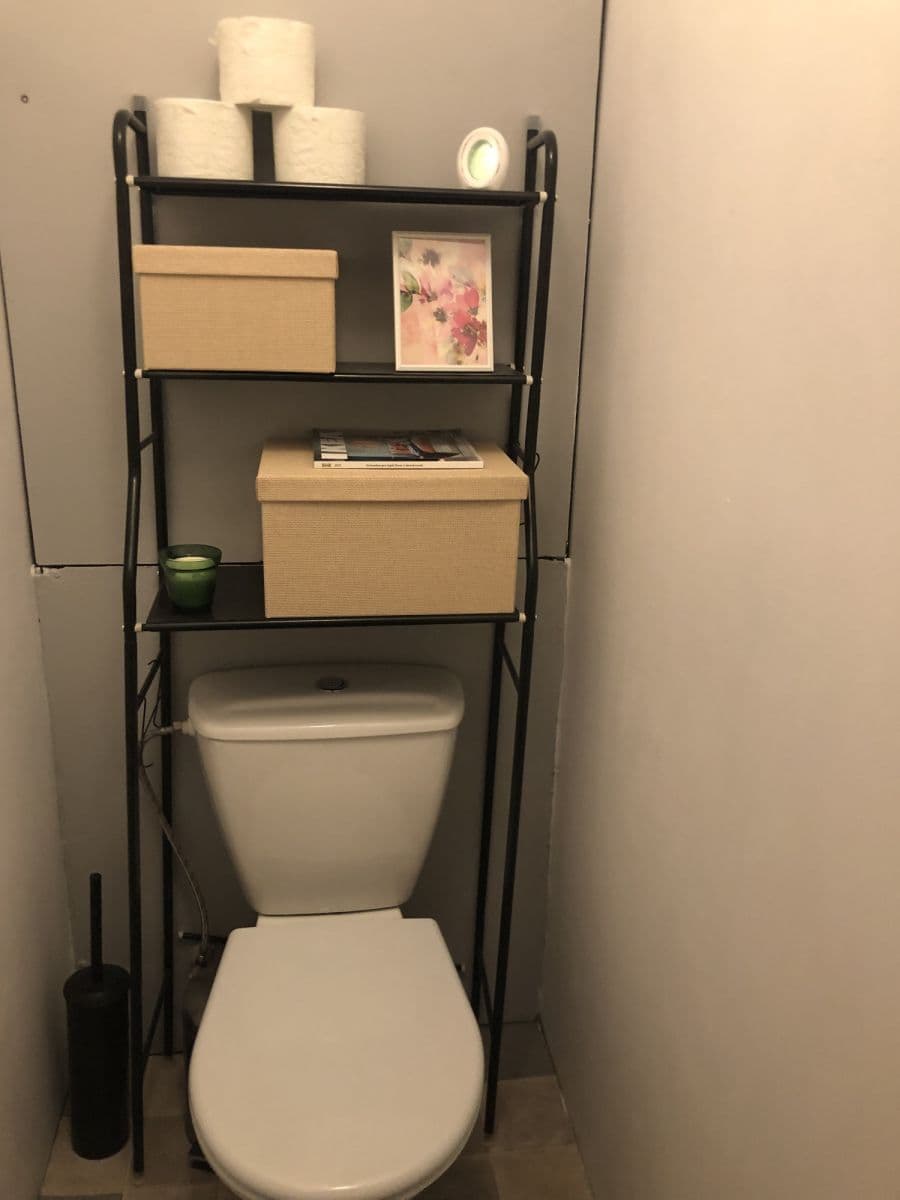 Prenájom bytu 70 m², Molákova, Praha, Praha Prenájom bytu 70 m², Molákova, Praha, Praha