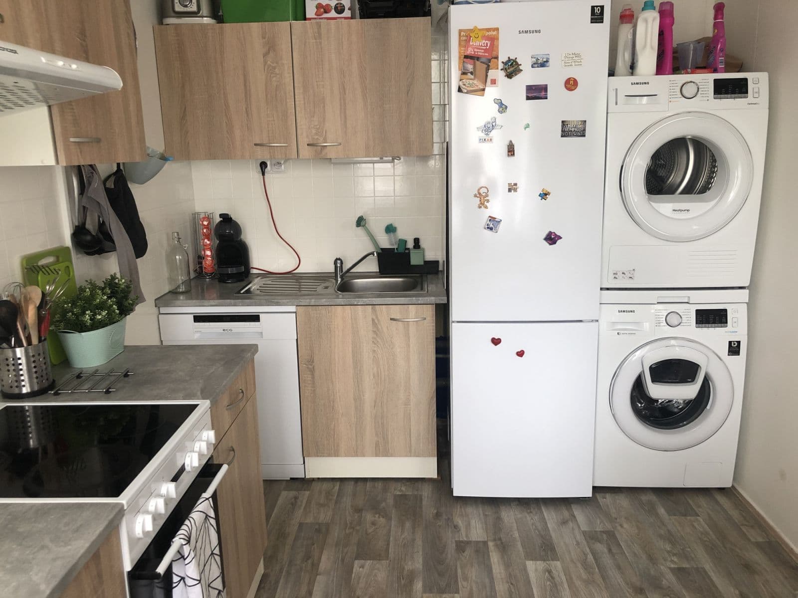 Prenájom bytu 70 m², Molákova, Praha, Praha Prenájom bytu 70 m², Molákova, Praha, Praha