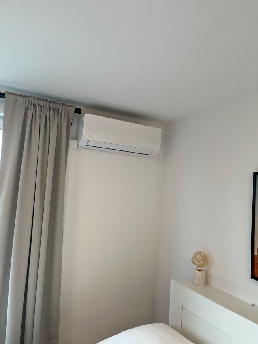 Prenájom bytu 1-izbový 24 m², Ivanská cesta, Ružinov, Bratislavský kraj Prenájom bytu 1-izbový 24 m², Ivanská cesta, Ružinov, Bratislavský kraj